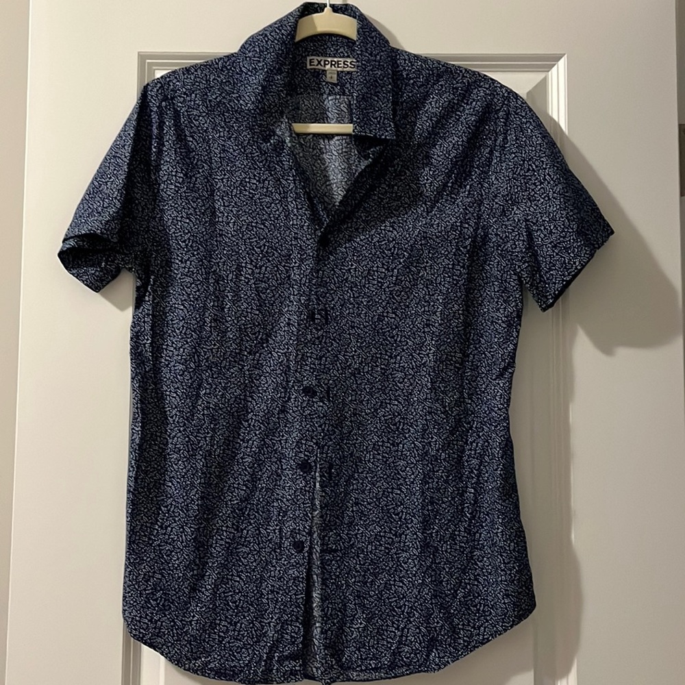 Express men small button up